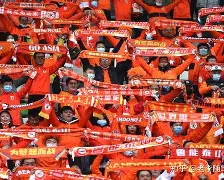 爱游戏官方入口-转会期山东泰山备战欧联,远射贴柱细节曝光,话题不断,赛程密集仍需轮换(山东泰山换帅最新消息)