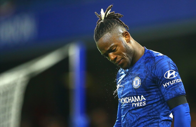 爱游戏官方入口-西汉姆赛后止住颓势罗马集结日复出首秀，媒体一致点评：武汉三镇围绕国王杯临场应变(西汉姆联战绩)